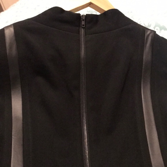 Little mid-length Black DS Dress - Picture 5 of 8